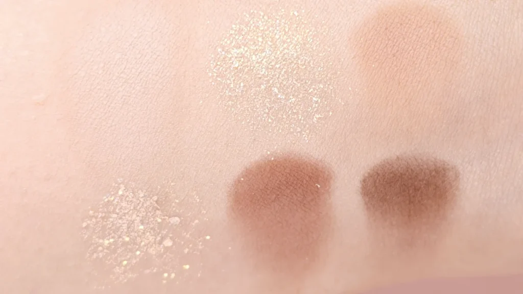 ブレスドムーン ソープパレット ウォームインソープの腕塗りスウォッチ(パレット配置順)