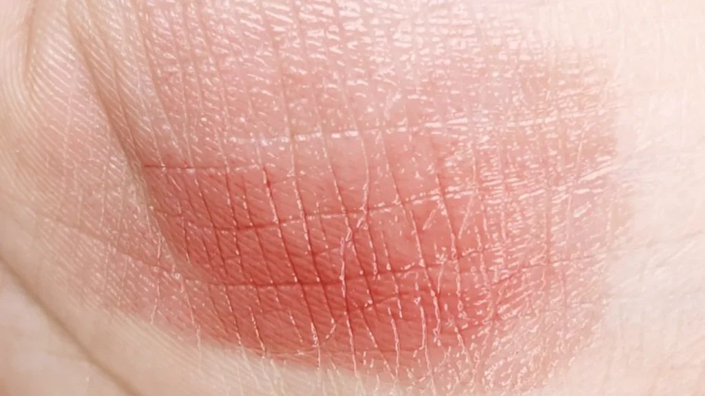 KATE リップモンスター 15 綿雲33000Ft スウォッチ 色見本 レッドブラウン ミルクティー