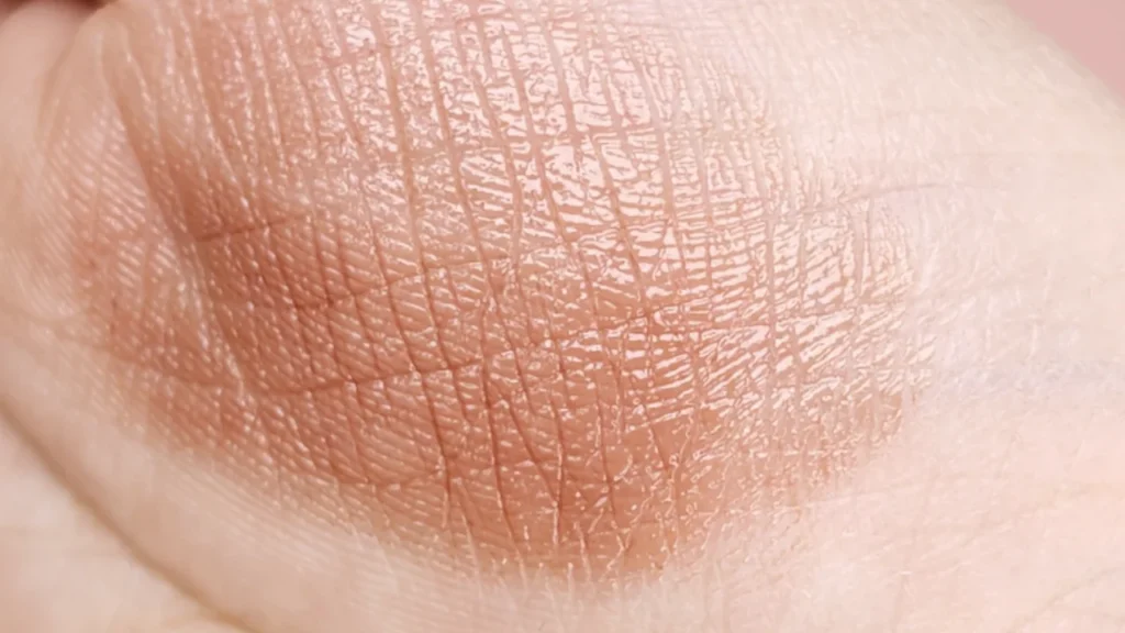 KATE リップモンスター EX-3 生焼けパンケーキ スウォッチ 色見本 ベージュ ヌーディー