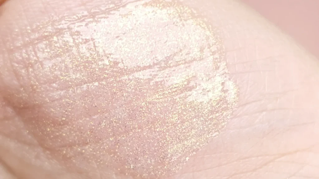 Veganize 10 Champagne Gold swatch, glitter, shimmer, layering top coat