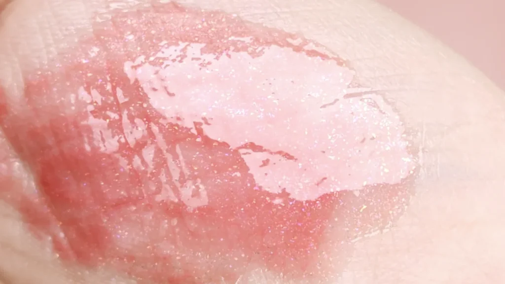 ヴィーガナイズ 08 ドライドローズ 12 ピンクメロングロウ 重ね塗り アレンジ スウォッチ 多色ラメ ブルベニュアンス